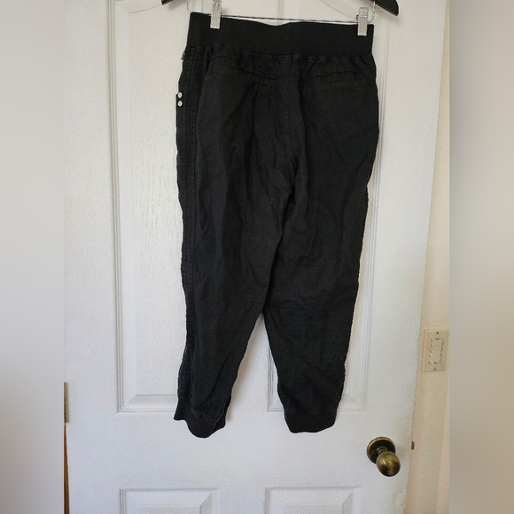 Women's Guess Pull Up Pants - Picture 11 of 12